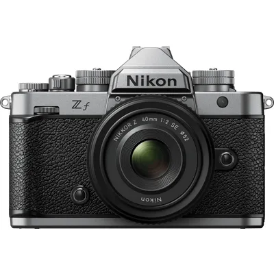 Nikon Z f Silber + NIKKOR Z 40mm f/2.0